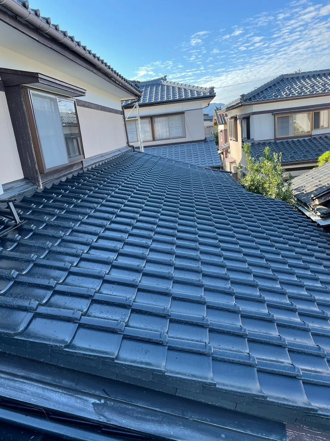 【胎内市】F様邸の瓦屋根塗装!高い耐候性で長期安心♪